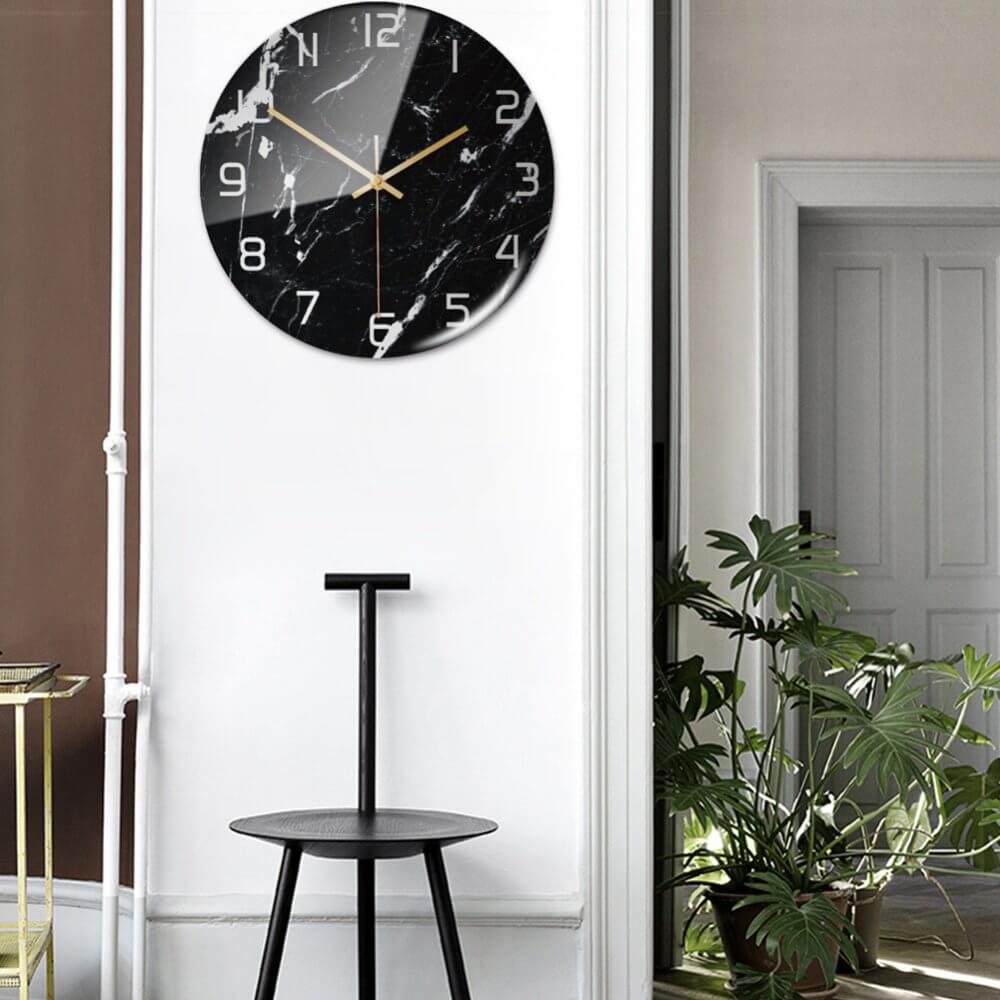 Stilvolle Wanduhr mit Marmorstruktur – MarbleTime