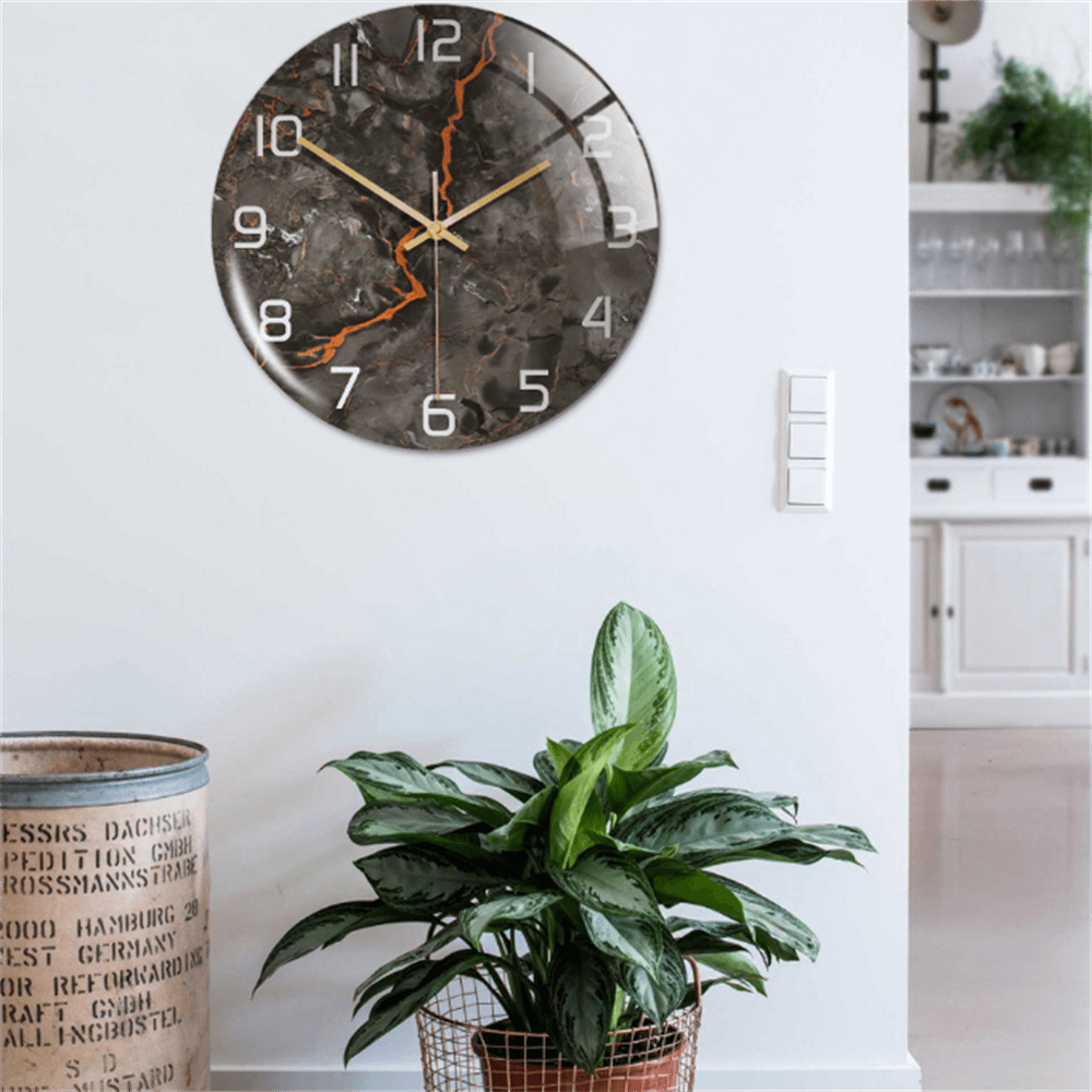 Stilvolle Wanduhr mit Marmorstruktur – MarbleTime