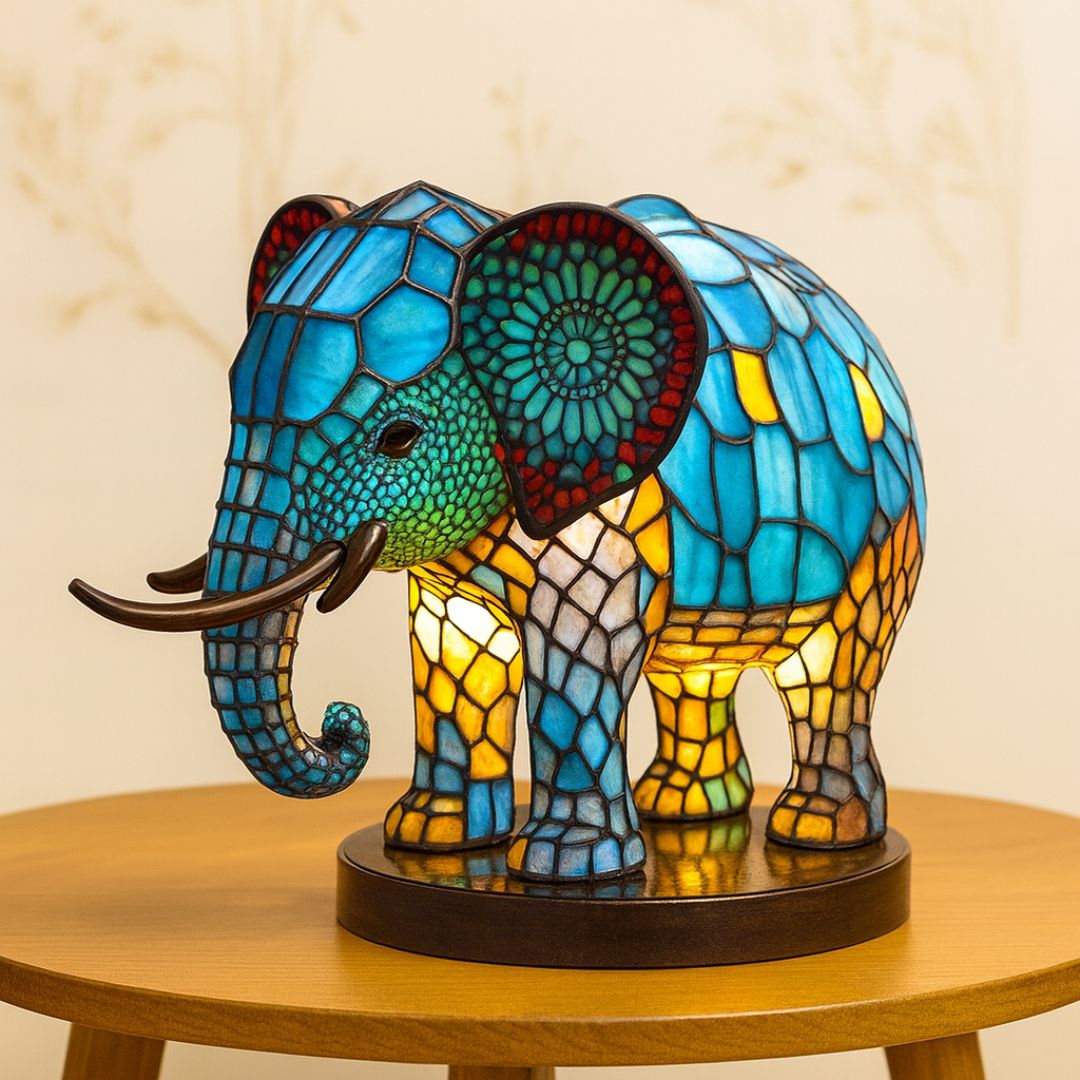 LeuchtElefant - handgefertigte Lampe, die Herzen erstrahlen lässt