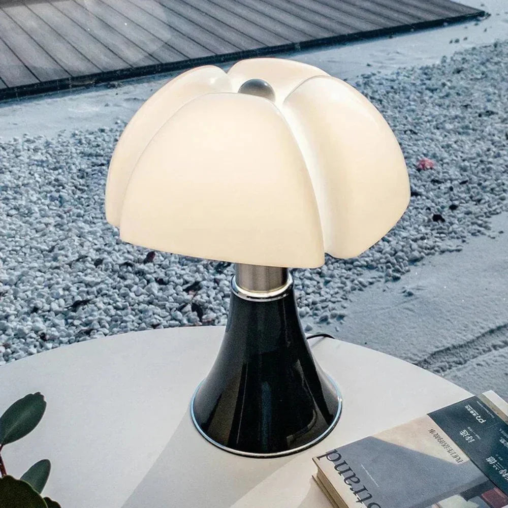 BlossiLight - Designer Blumen Tischlampe