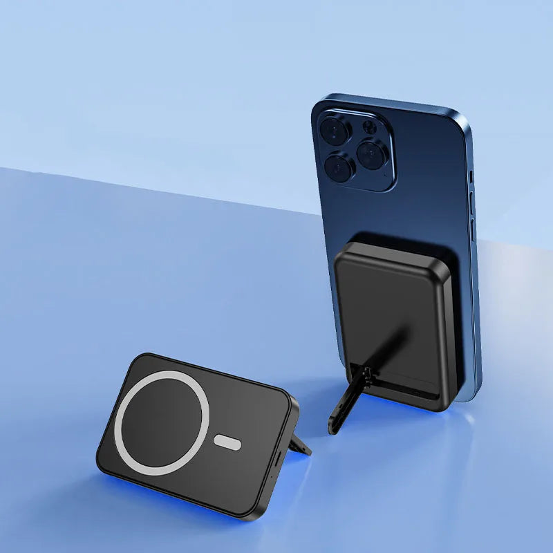 Loopstep | Magnetische drahtlose Powerbank mit Kickstand