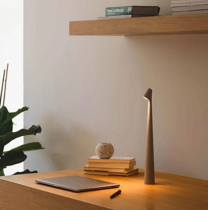 Loopstep | Wiederaufladbare tragbare LED-Tischlampe
