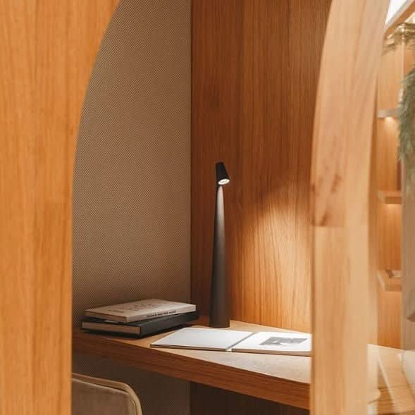 Loopstep | Wiederaufladbare tragbare LED-Tischlampe